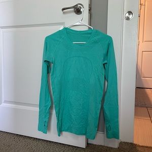 Lululemon long sleeve top